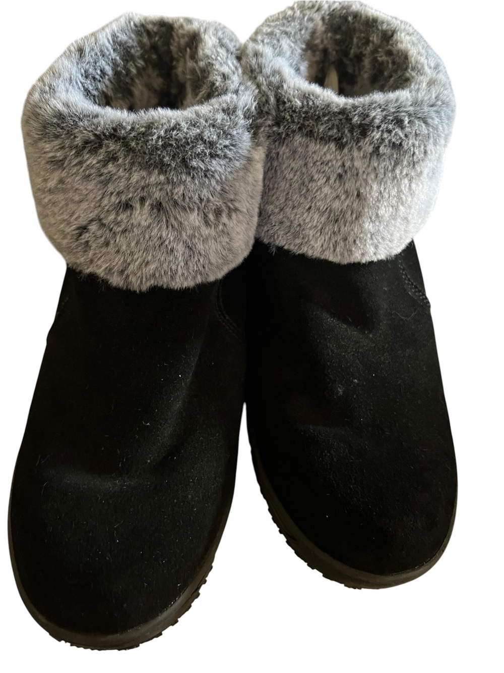 Minnetonka Black Ankle Boots with Gray Faux Fur Cuff size 8